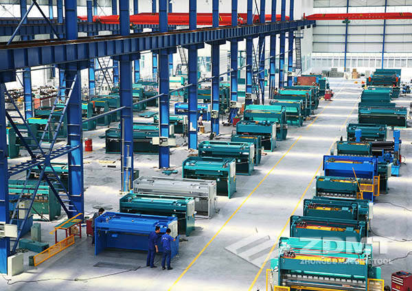 安徽中德機(jī)床股份有限公司裝配車間 安徽中德機(jī)床股份有限公司裝配車間