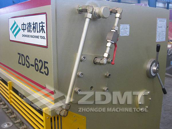 卡套式接頭體.jpg 卡套式接頭體.jpg