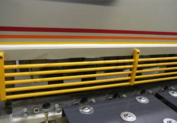 簡易式防護(hù)欄和球面工作臺(tái).jpg 簡易式防護(hù)欄和球面工作臺(tái).jpg